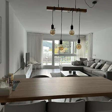 Riverside Pool & Mountain View Apartment Benahavis