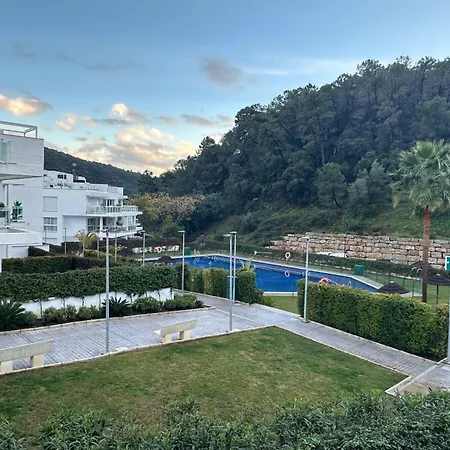Διαμέρισμα Riverside Pool & Mountain View