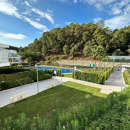 Riverside Pool & Mountain View Διαμέρισμα *