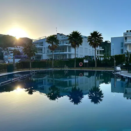 Riverside Pool & Mountain View Διαμέρισμα *